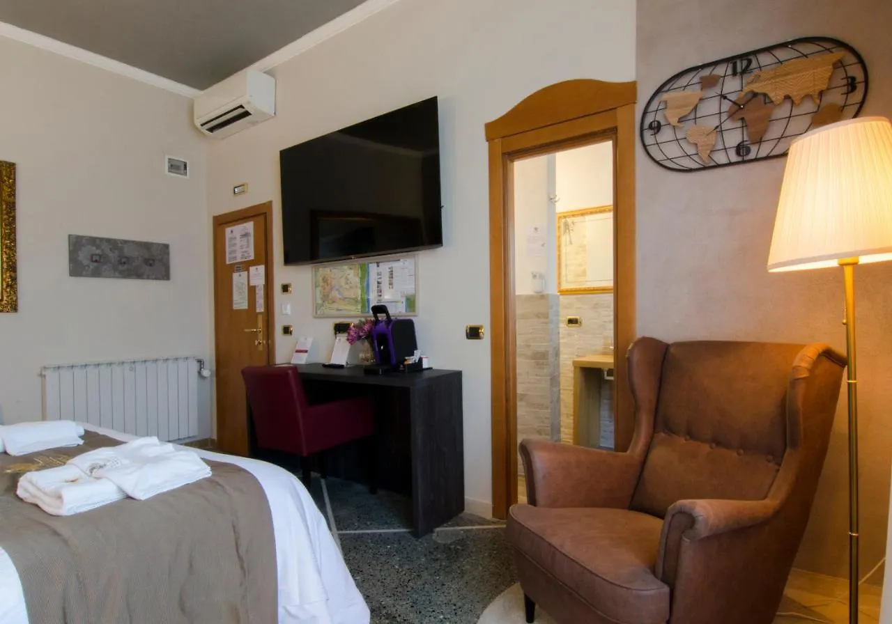 Hotel Maria Пиза